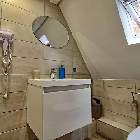 Chez Anthone - Proche Obernai, Pour 1 A 5 Personnes * Bernardswiller